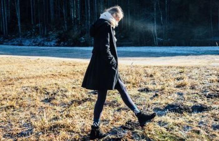 Walking is the best way to combat winter blues, according to a study