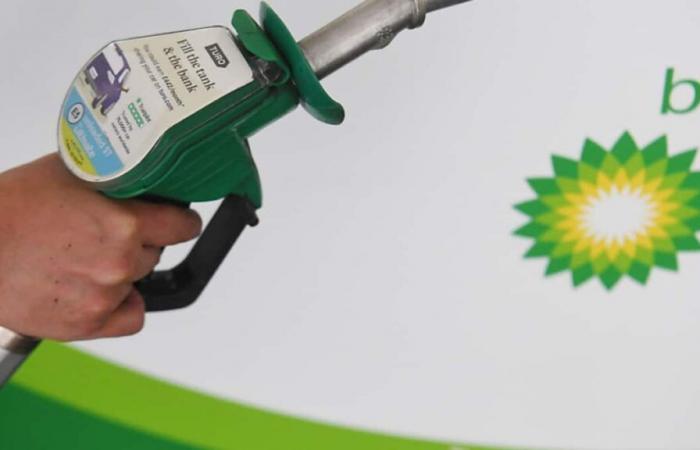 BP announces cuts of thousands of jobs to reduce costs – SME