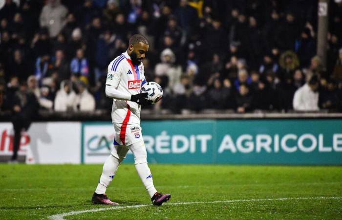 OL with Almada and without Lacazette against Toulouse