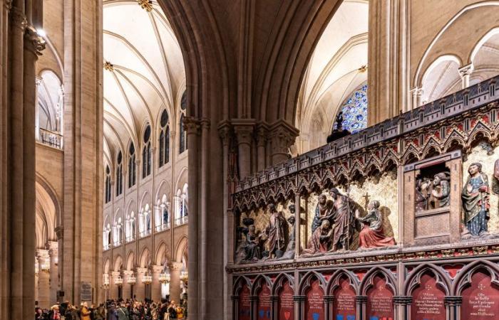 Is Notre-Dame de Paris easily accessible without a ticket? Is there still a queue?