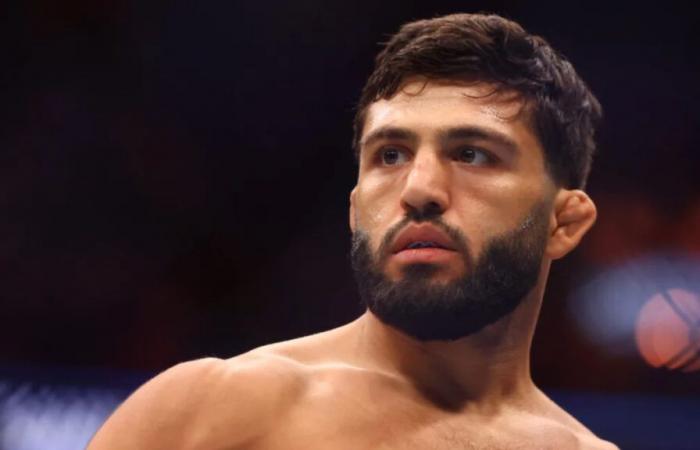 UFC 311 – Arman Tsarukyan defeated Islam Makhachev