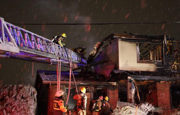 The Journal Saint-François | House razed by flames on Victor-Léger