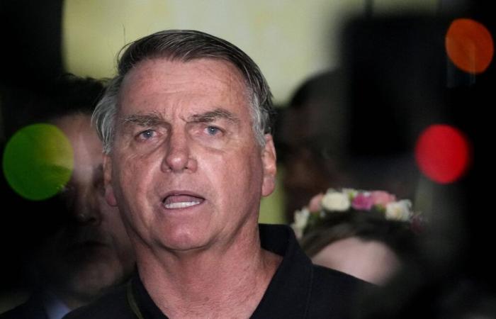 Still deprived of a passport, Bolsonaro will not be there