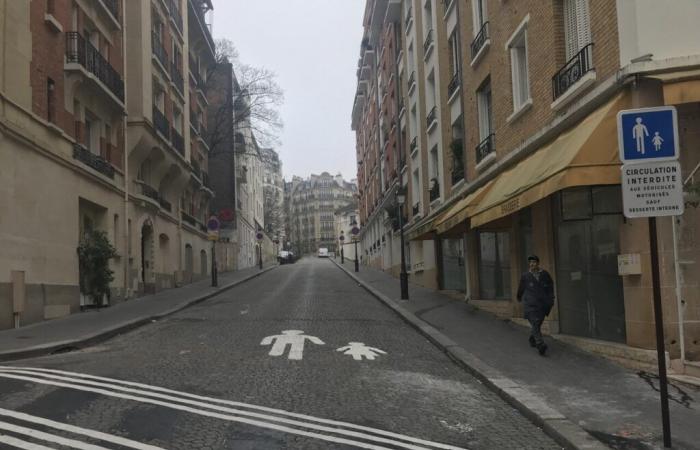 in Montmartre, the pedestrianization of the Butte is controversial