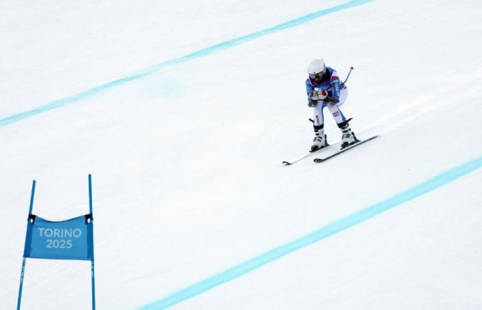 Louison Accambray in gold in the Super-G, Emy Charbonnier in bronze