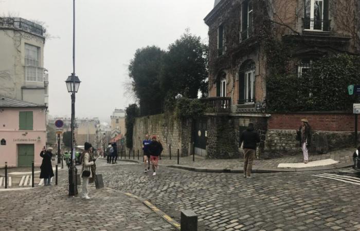 in Montmartre, the pedestrianization of the Butte is controversial