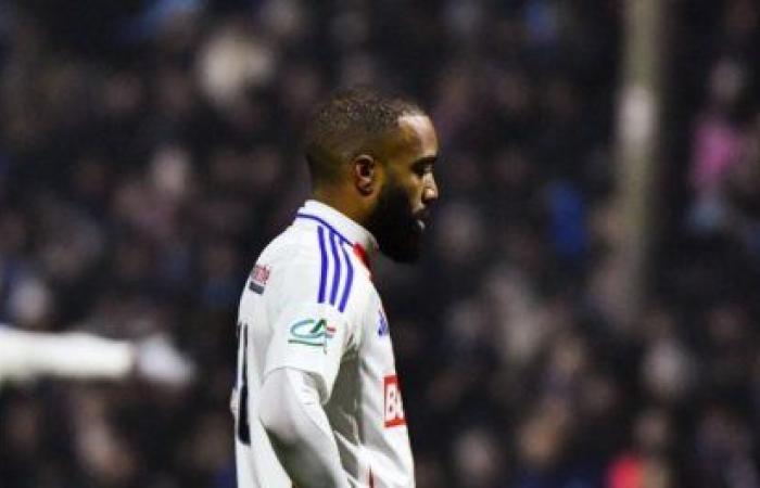 Lacazette out, Almada in the group