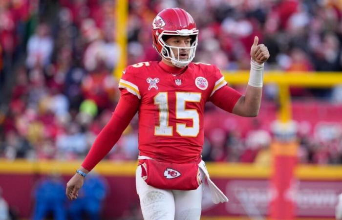 NFL: Chiefs face Texans in second playoff round