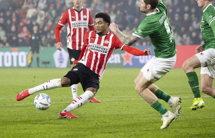 Krastev puts PSV behind again with second goal • De Jong misses a penalty against PEC