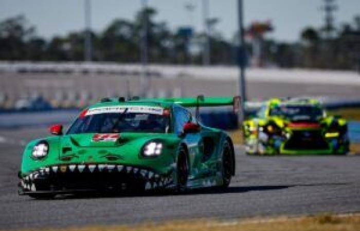 Roar Daytona – EL2: BMW ahead of Acura, Grosjean 3rd with Lamborghini