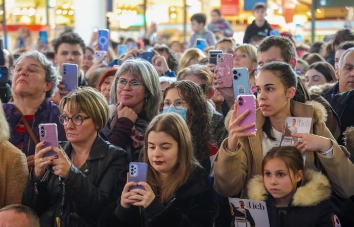 Relive Julien Lieb’s signing session in the Auchan shopping arcade in Pau