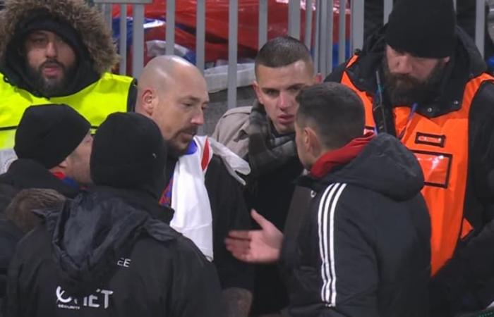 the tense discussion between Tolisso, Sage and representatives of Lyon supporters