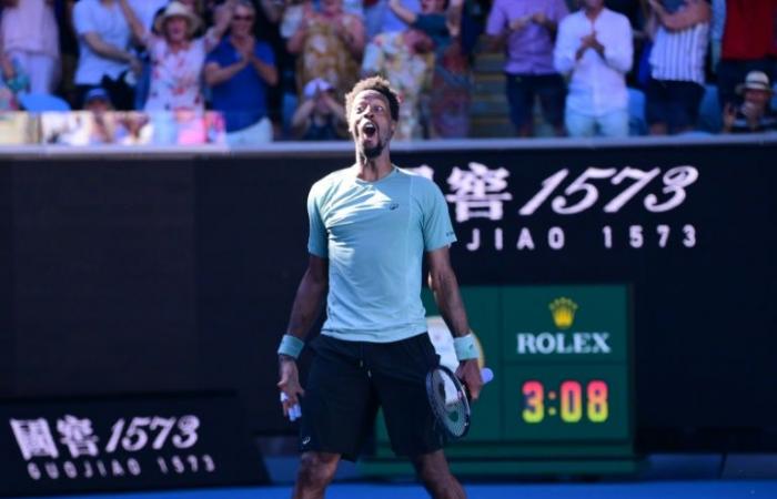 Monfils knocks out Fritz, Swiatek gains momentum