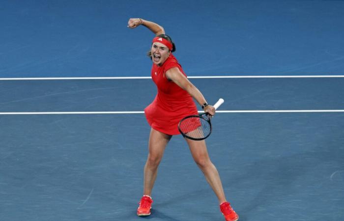 Elina Svitolina makes a spectacular comeback to surprise Jasmine Paolini at the Australian Open.