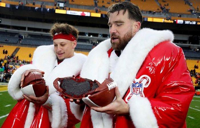 Travis Kelce sharply answers questions about Chiefs locker room ahead of playoff showdown with Texans