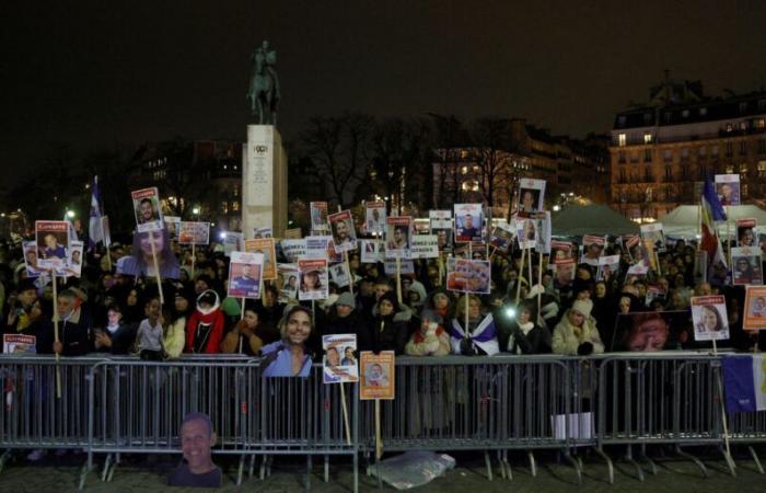 in Paris, supporters of the families of the hostages are wary of “promises”