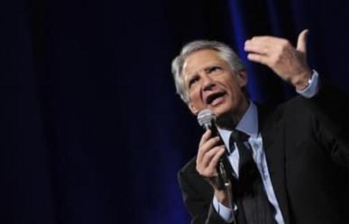 former Prime Minister Dominique de Villepin gives a glimpse of his ambitions