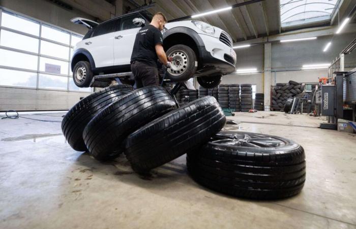 Nice, the mechanic lends him a car to test, the customer returns eight months later with 6,000 euros in fines