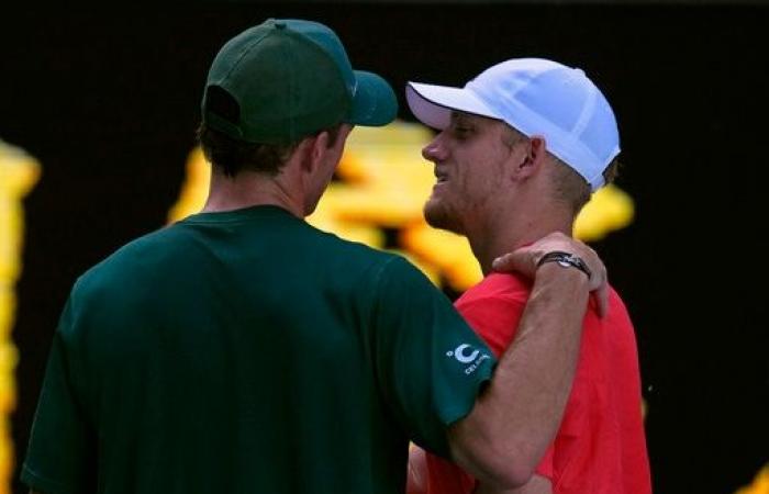 Alexander Zverev returns to the Australian Open quarterfinals and faces Tommy Paul next