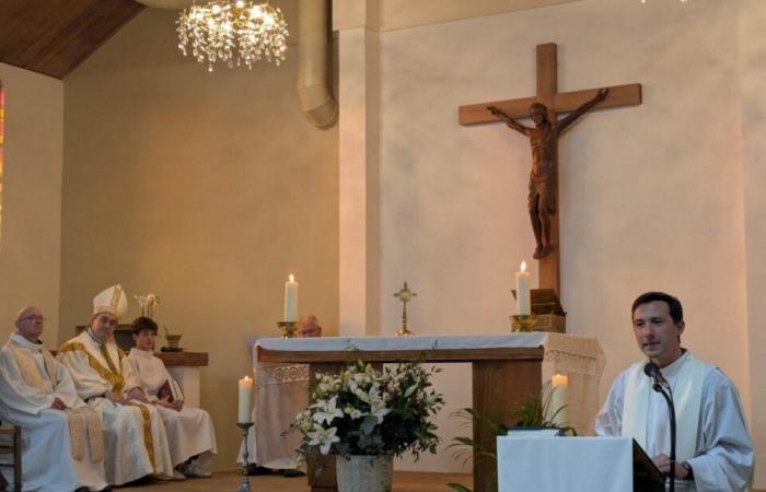 Batch. Large crowds in Biars-sur-Cère at the renovated Saint Joseph Ouvrier church