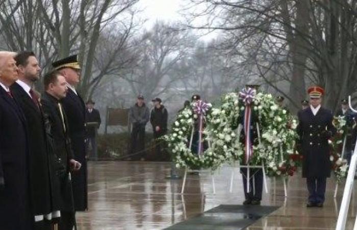 Trump lays wreaths at the Tomb of the Unknown Soldier on eve of inauguration