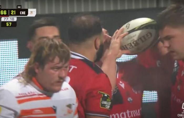 Camille Chat's ironic celebration after her first try with Lyon in the European Challenge