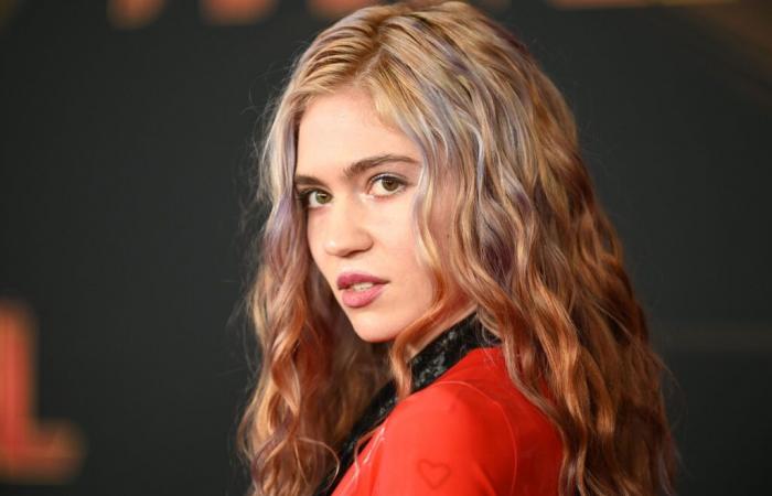 Grimes Defends Elon Musk’s Gaming Skills After Backlash