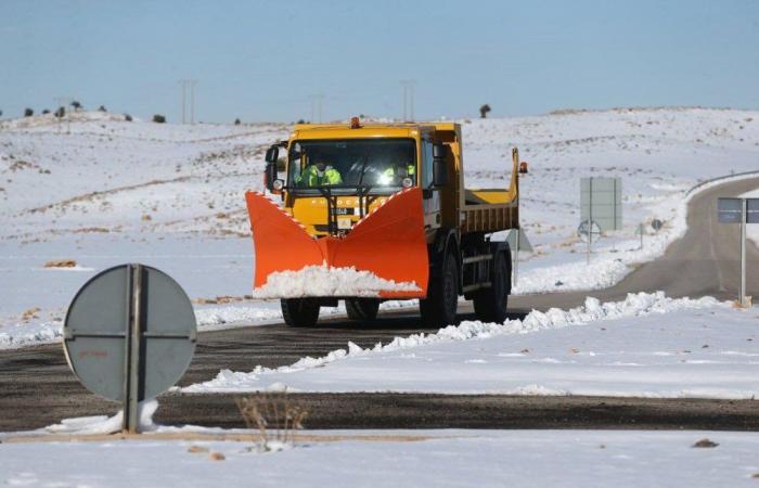 Snow removal in progress on roads in Azrou, Timahdite, Ifrane, Habri and Michlifen