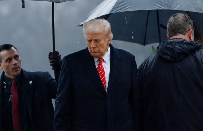 Trump visits Tomb of the Unknowns, prepares for final rally on inauguration eve