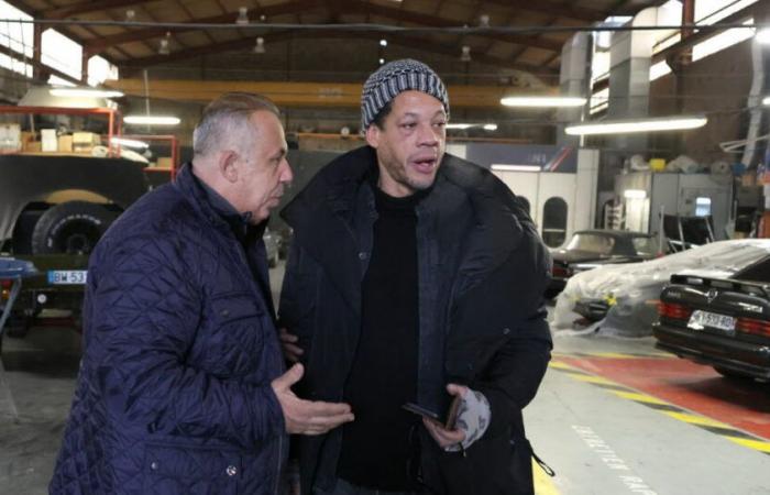 People. JoeyStarr, between rap, rum and beautiful cars, visiting near Lyon