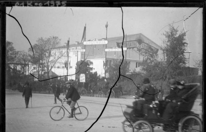 Pas-de-Calais. Émile Zola's photos are on display at the Wimille media library