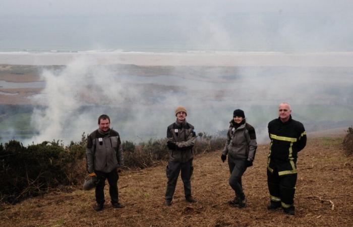 Why did part of the Hague moor burn this Sunday?