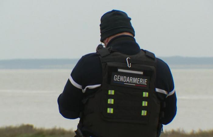 the arrest of 12 migrants in Saint-Valery-sur-Somme, a common occurrence on the Picardy coast