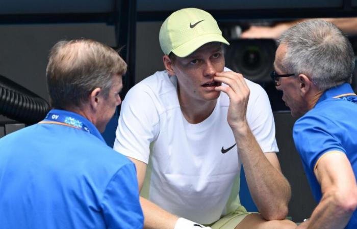 Jannik Sinner called on the physio during his Australian Open round of 16 against Holger Rune [vidéo] – Tennis Video