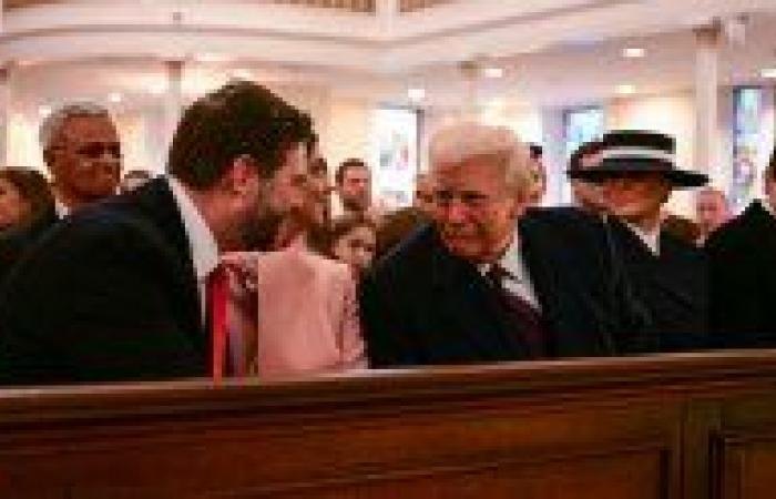 Zuckerberg, Bezos attend St. John’s church service in D.C. – NBC New York