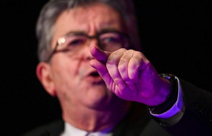 Mélenchon denounces the “machine to deceive” that Hollande represents