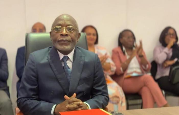 Gabon: Me Lubin Ntoutoume officially takes the reins of the Ministry of Industry | Gabonmediatime.com