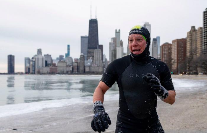 Subzero weather grips Chicago on 40th anniversary of record low