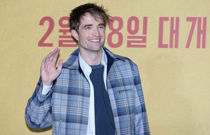 Robert Pattinson, superstar in Seoul to present “Mickey 17”