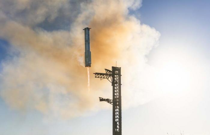 Starship: breathtaking photos of the capture of the giant rocket