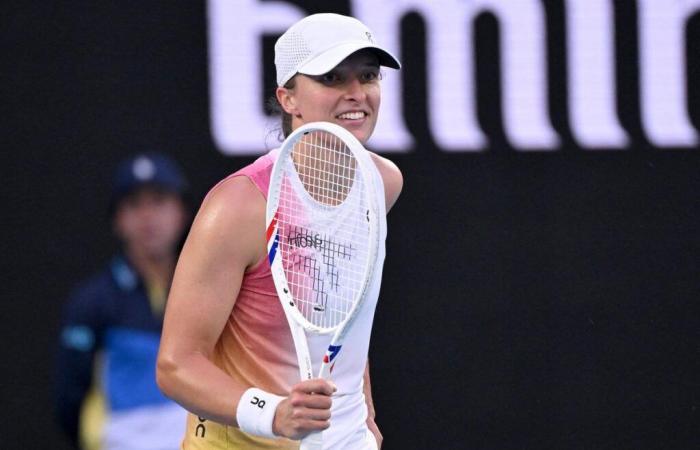 Swiatek crushes Lys, advances to Australian Open quarterfinals