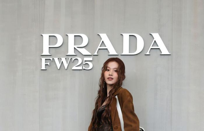 Sana (TWICE), Kim Soo Hyun et Kim Tae Ri au show PRADA de la Milan Fashion Week 2025 – K-GEN