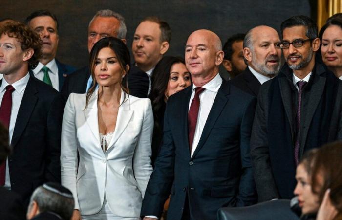 Jeff Bezos’ fiancée sparks backlash at Trump inauguration with lingerie-inspired outfit