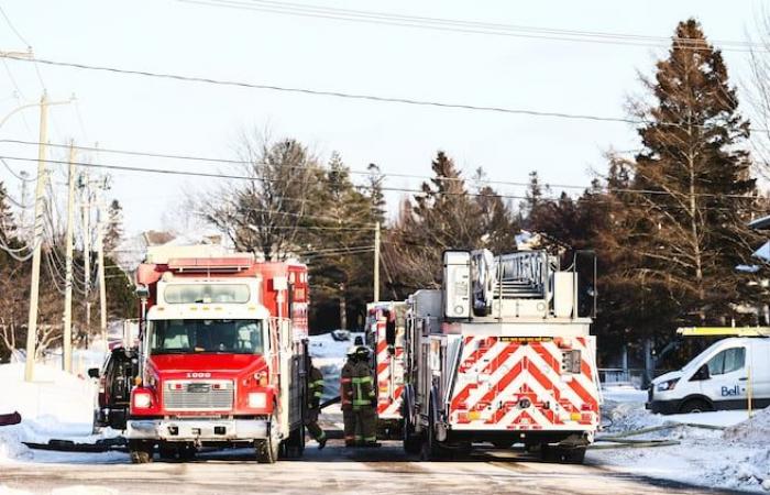 a garage catches fire on rue Delisle