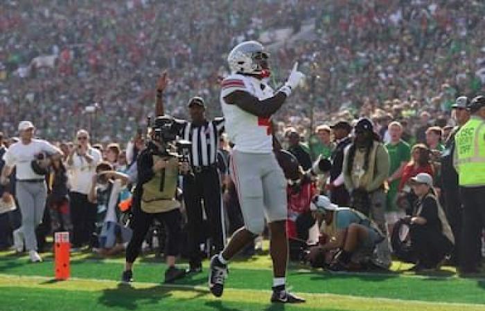 NCAA football: a championship between two historic programs