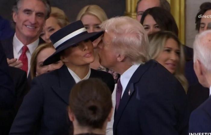 Inauguration of Donald Trump: his completely failed kiss to Melania Trump (ZAPTV)