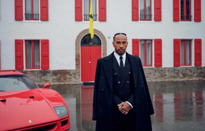 F1: the first official photo of Lewis Hamilton at Ferrari and his hidden symbol