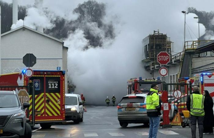 RTL Infos – “Avoid the area”: Large fire in progress at Goodyear in Colmar-Berg