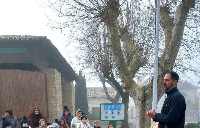 Castelnau Montratier-Sainte Alauzie. The children learned to compost