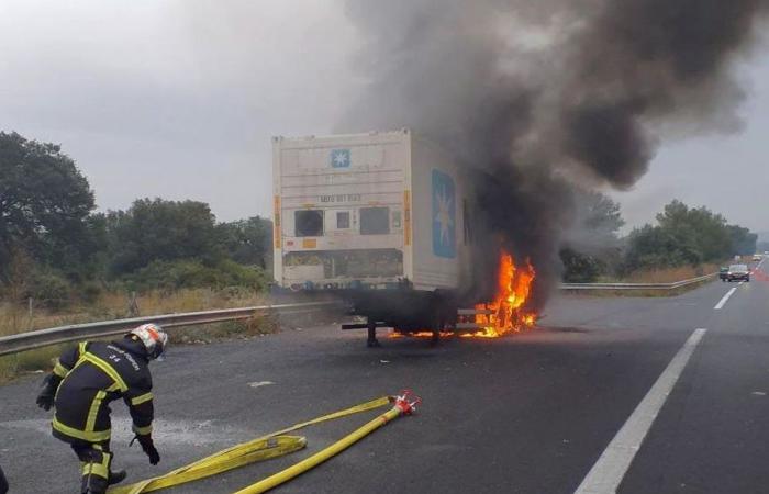 a refrigerated trailer of frozen fish on fire, difficult traffic between Montpellier and Sète